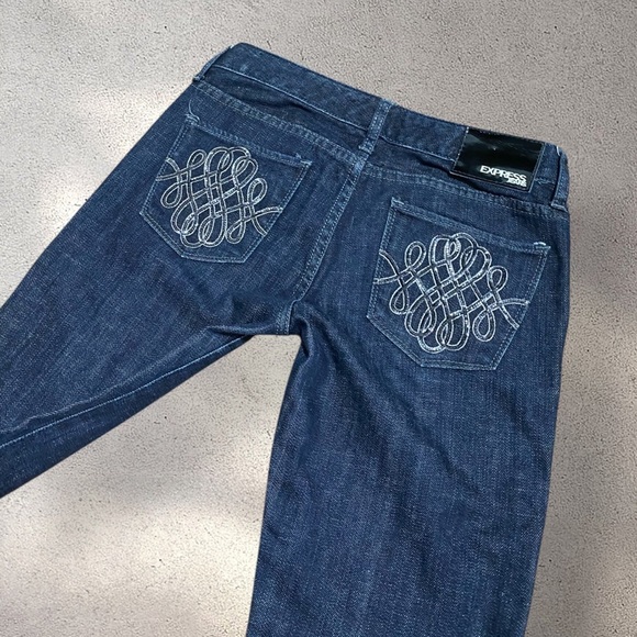 !! DO NOT BUY !! EXPRESS LOW RISE STELLA BOOTCUT JEANS - Picture 1 of 6